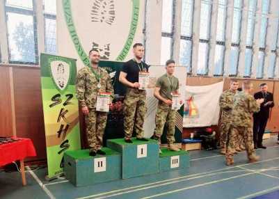 received_647517686512235_jav