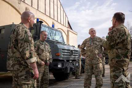 Kopcsó látogatása a keleti határon KLAC0580