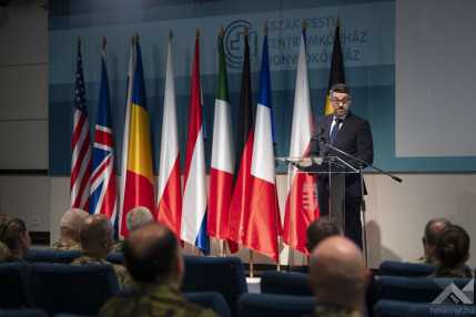 68f8ee31c87ff465438923