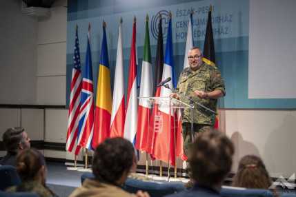 68f8ee35af31e202956623