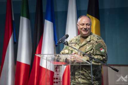 68f8ee322abd7753012472