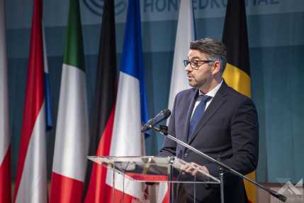 68f8ee3173825481693228